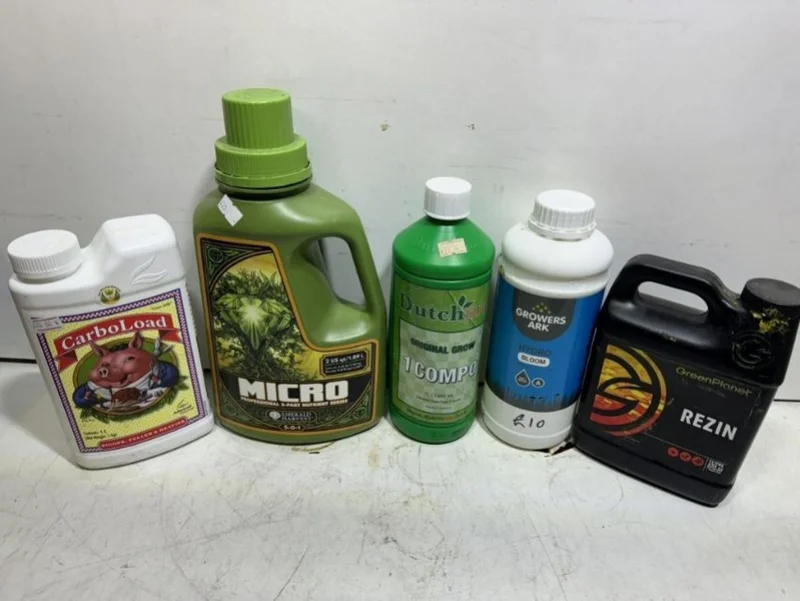 JPS Chartered Surveyors - Contents of a Hydroponics Shop Auction | Tents, Lighting, Reflectors, Ducting, Fertiliser, Chemicals - Auction Image 5